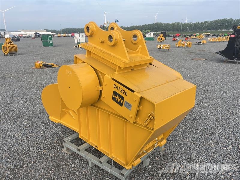 H&W BKT32034CRUSH 700 mm chrusing bucket 34 in Excavat معدات البناء - غير ذلك