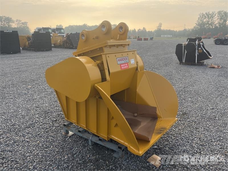 H&W BKT32034CRUSH 700 mm chrusing bucket 34 in Excavat معدات البناء - غير ذلك