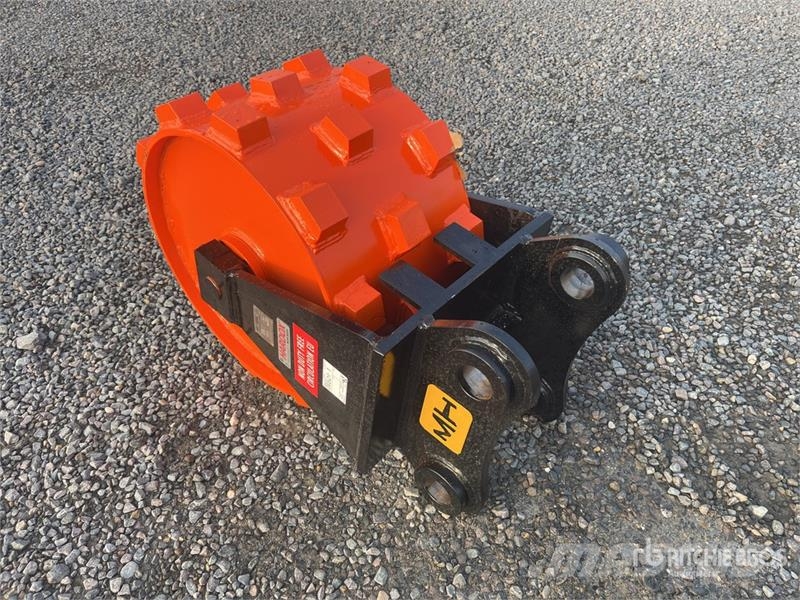 H&W CW32020 550 mm 20in Hydraulic Compaction Excavator دلاء
