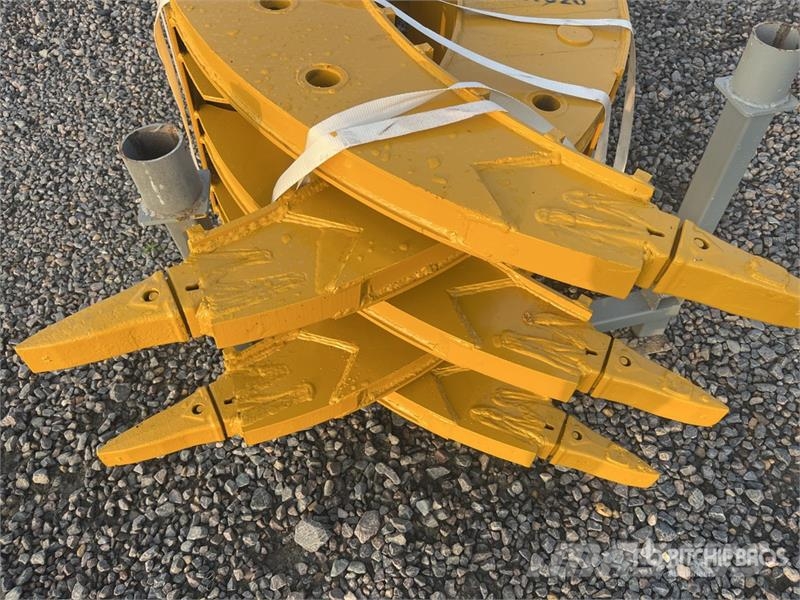 H&W HWHG220 Rotating Excavator Grapple (Unused) خطاطيف
