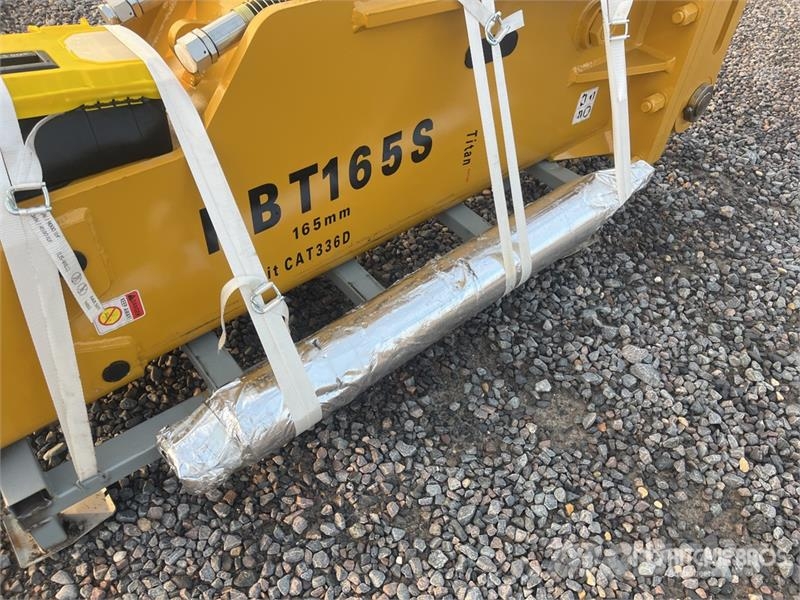 H&W Titan Series HBT165S Hydraulic Breaker (Unused) مطارق / كسارات