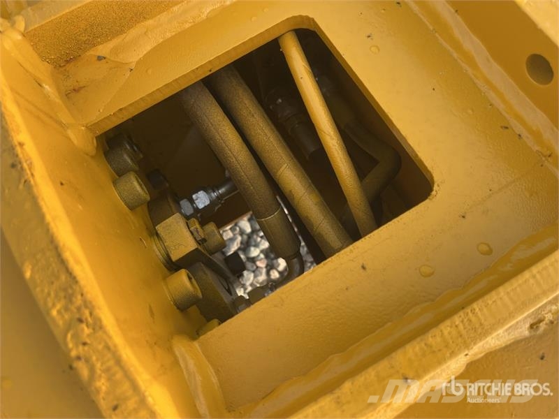 H&W Titan Series HWTCC150 Rotating Concrete Crusher (U جراشات البناء