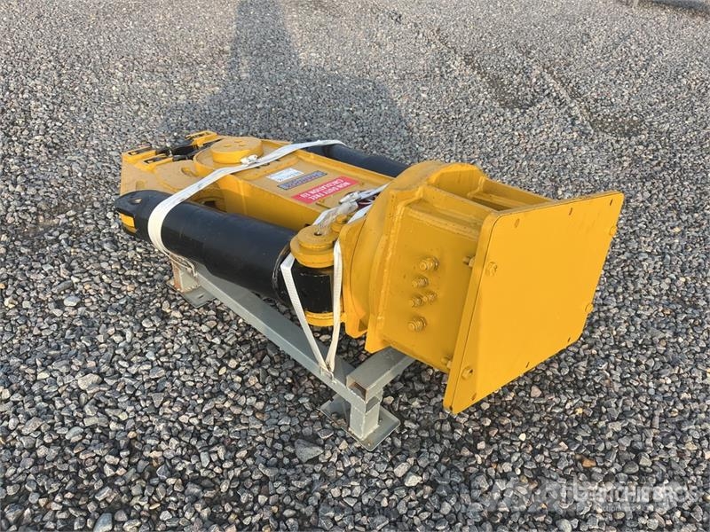 H&W Titan Series HWTCC150 Rotating Concrete Crusher (U جراشات البناء