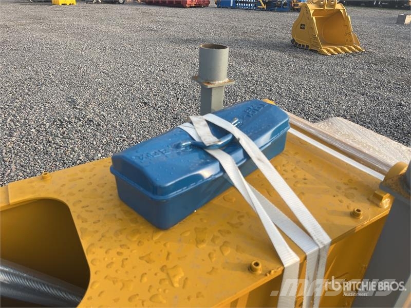 H&W Titan Series HWTDP280 Rotating Demolition Pulveriz جراشات البناء