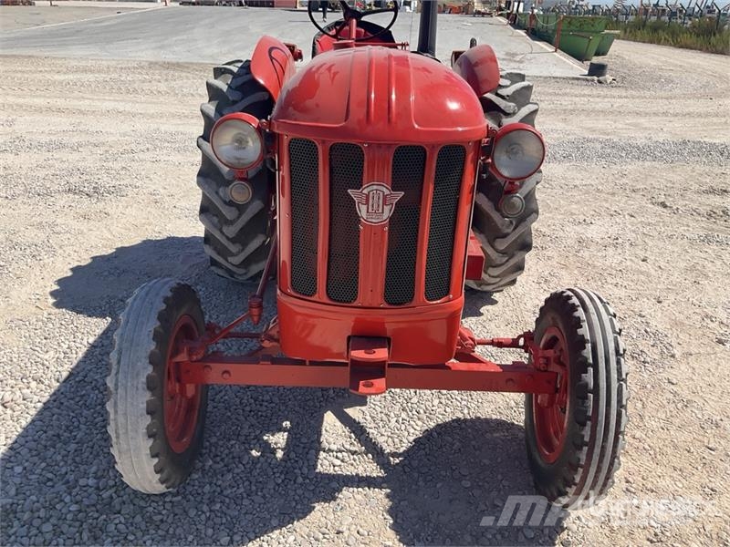 Habomg-Barreiros R335 2WD Antique Tractor (Inopera Traktorok