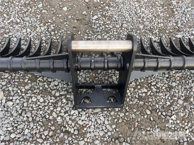  Haener HBR1800-MS08 Q/C Lifting Excavator Rake (Un مكابس وميبسات التبن