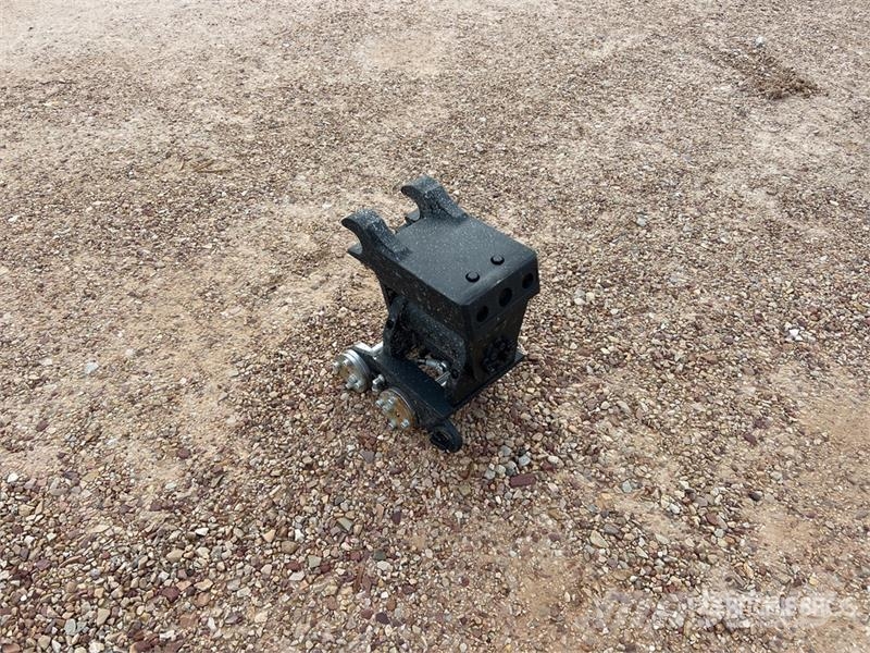 Haener HSA-MS03-M-1.3-30-A swing drive (Unused) مكونات أخرى