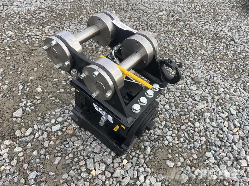  Haener HSA-MS03-M-4.6-40-A Hydraulic Tilting Q/C ( مكونات أخرى