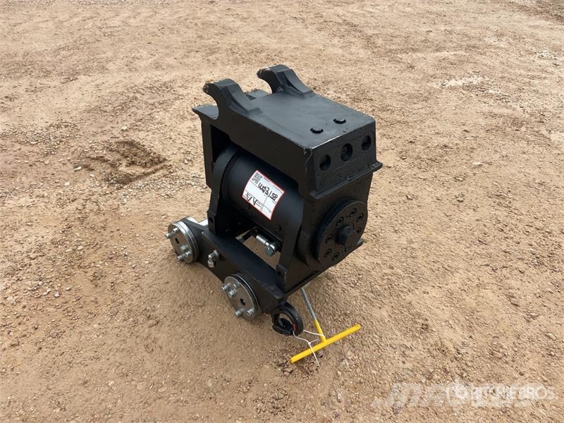  Haener HSA-MS03-M-6.8-45-A swing drive (Unused) Other components