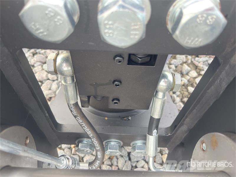  Haener HSA-MS03-M-6.8-45-A Hydraulic Tilting Q/C ( مكونات أخرى