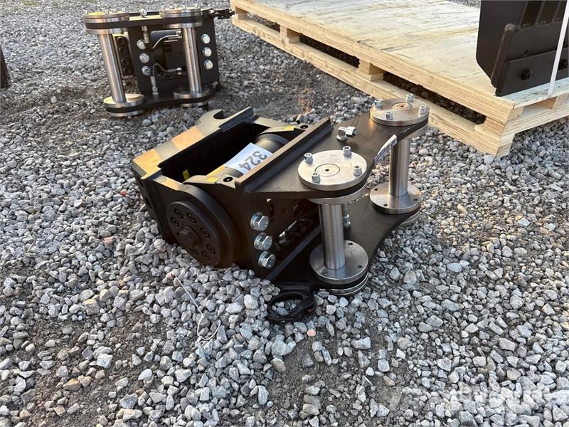  Haener HSA-MS03-M-6.8-45-A swing drive (Unused) Други компоненти