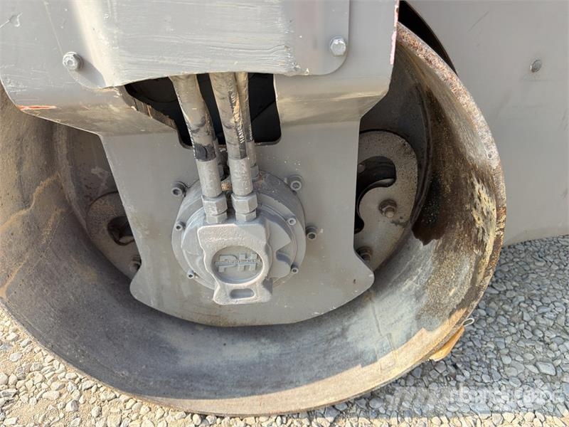 Hamm Double Drum Roller مداحل ثنائية الاسطوانة