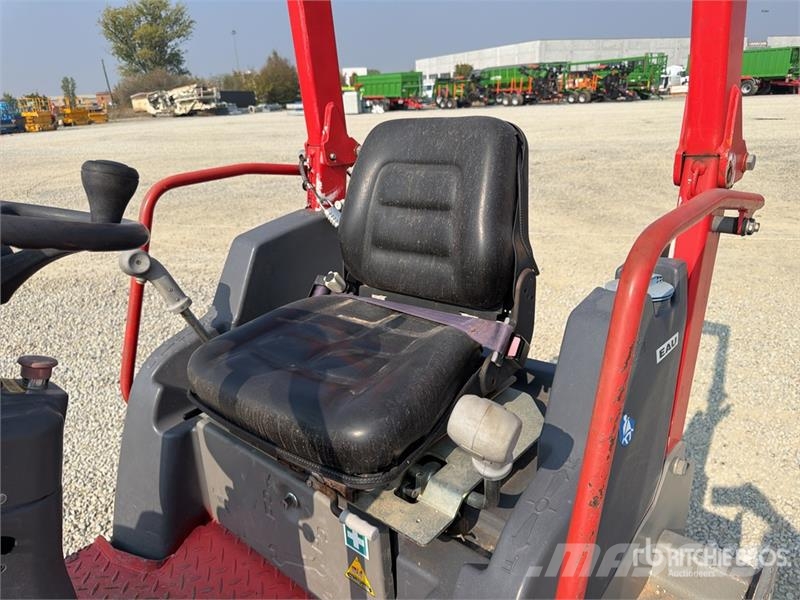 Hamm Double Drum Roller مداحل ثنائية الاسطوانة