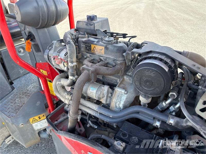 Hamm HD10C Smooth Drum Compactor Tahačové válce