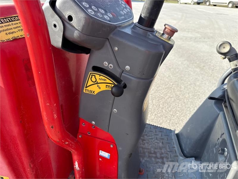 Hamm HD10C Smooth Drum Compactor Tahačové válce