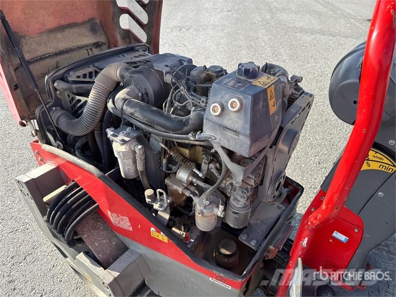 Hamm HD10C Smooth Drum Compactor Tahačové válce