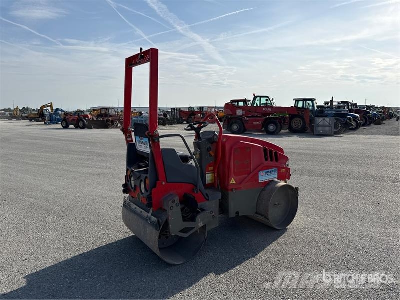 Hamm HD10C Smooth Drum Compactor Tahačové válce