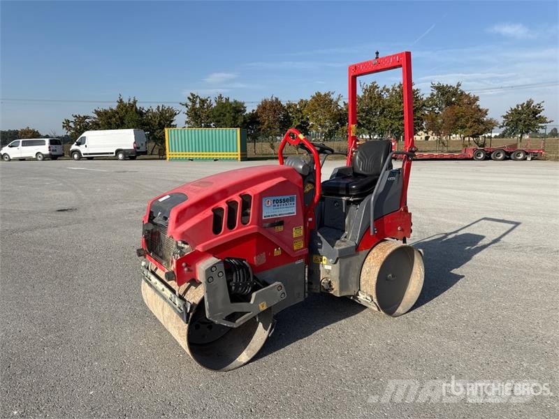Hamm HD10C Smooth Drum Compactor Tahačové válce