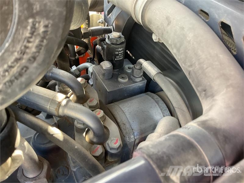 Hamm HD12 Double Drum Roller Divvalču grunts veltņi