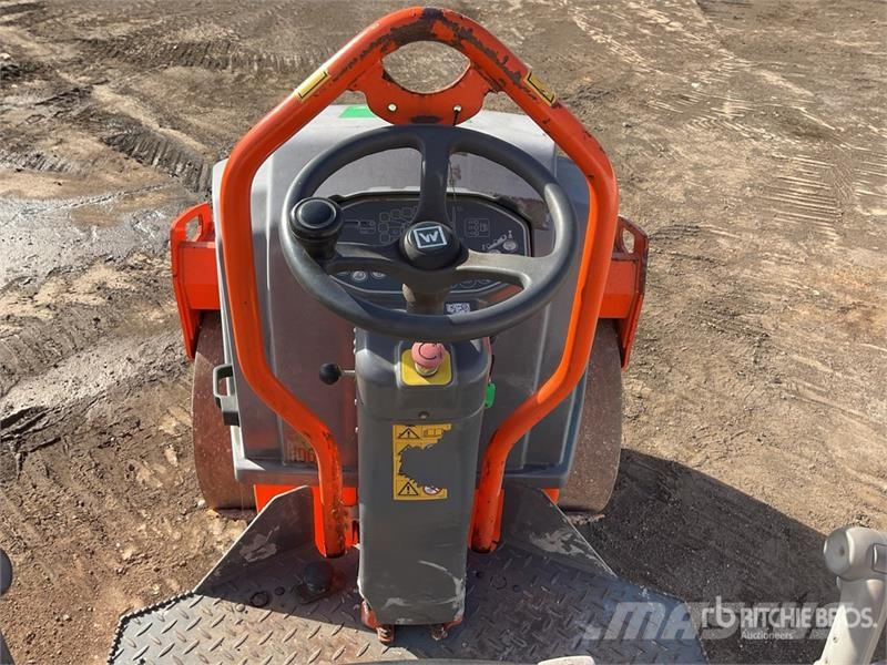 Hamm HD12 Double Drum Roller Divvalču grunts veltņi