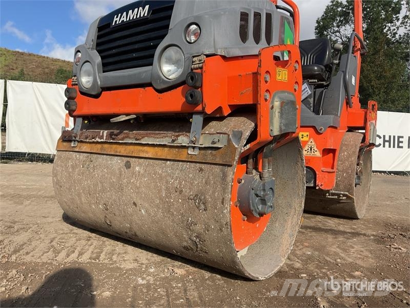 Hamm HD12 Double Drum Roller Divvalču grunts veltņi