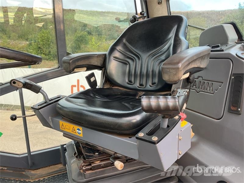 Hamm HD3307S Smooth Drum Compactor Walzenzüge