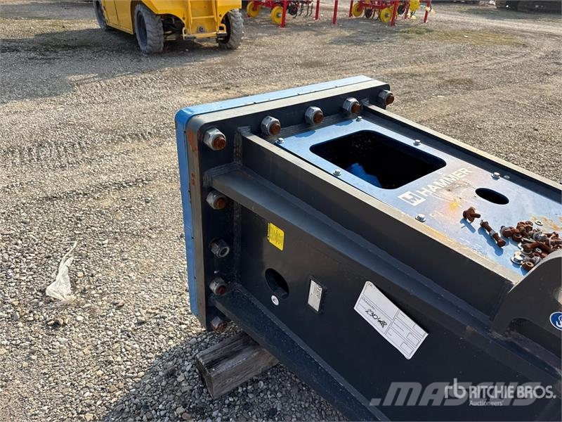 Hammer HS10000 Hydraulic Breaker مطارق / كسارات