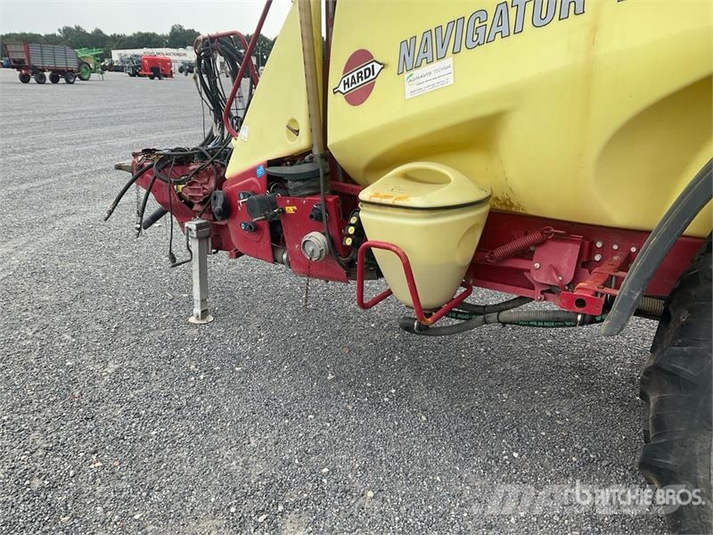 Hardi Navigator 4000 S/A Pull-Type Sprayer Dragna sprutor