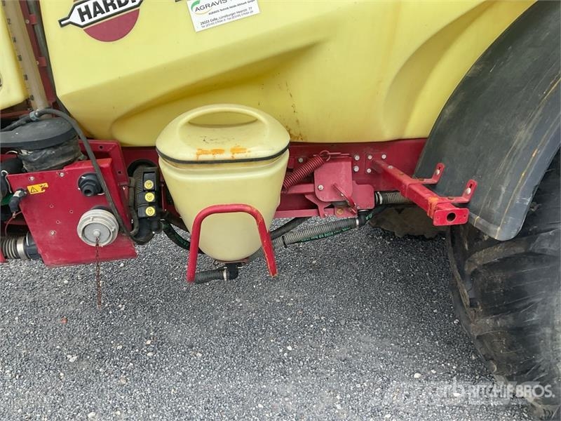 Hardi Navigator 4000 S/A Pull-Type Sprayer Dragna sprutor