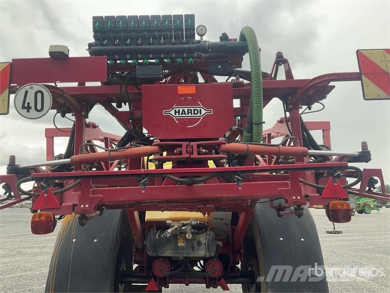Hardi Navigator 4000 S/A Pull-Type Sprayer Dragna sprutor