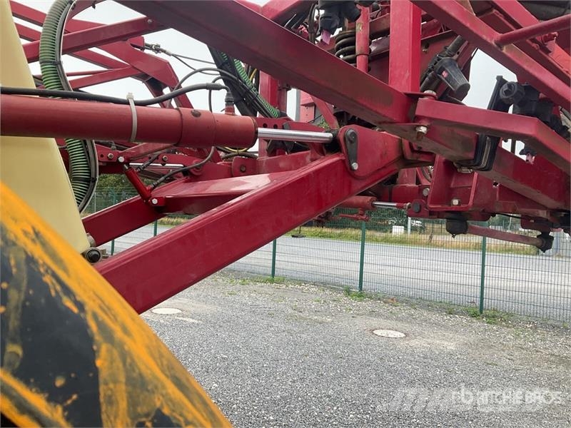 Hardi Navigator 4000 S/A Pull-Type Sprayer Dragna sprutor