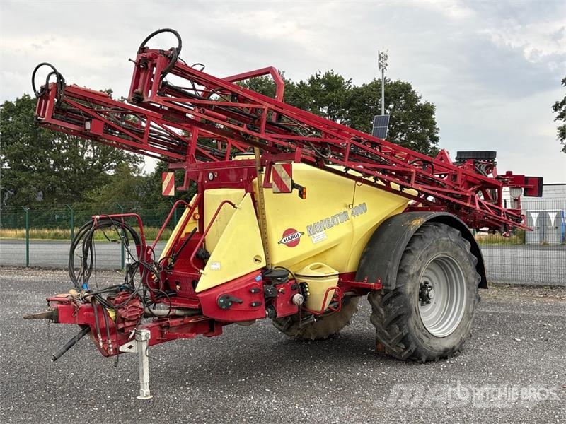 Hardi Navigator 4000 S/A Pull-Type Sprayer Dragna sprutor
