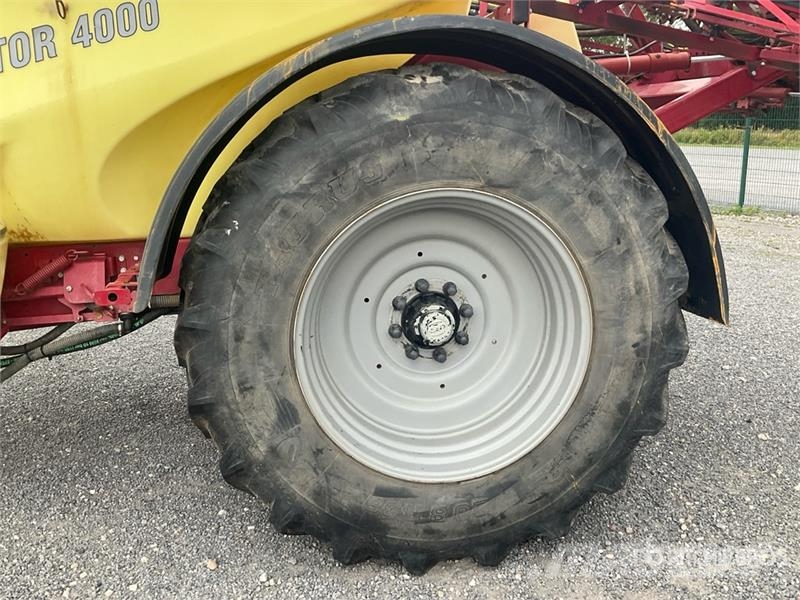 Hardi Navigator 4000 S/A Pull-Type Sprayer Dragna sprutor