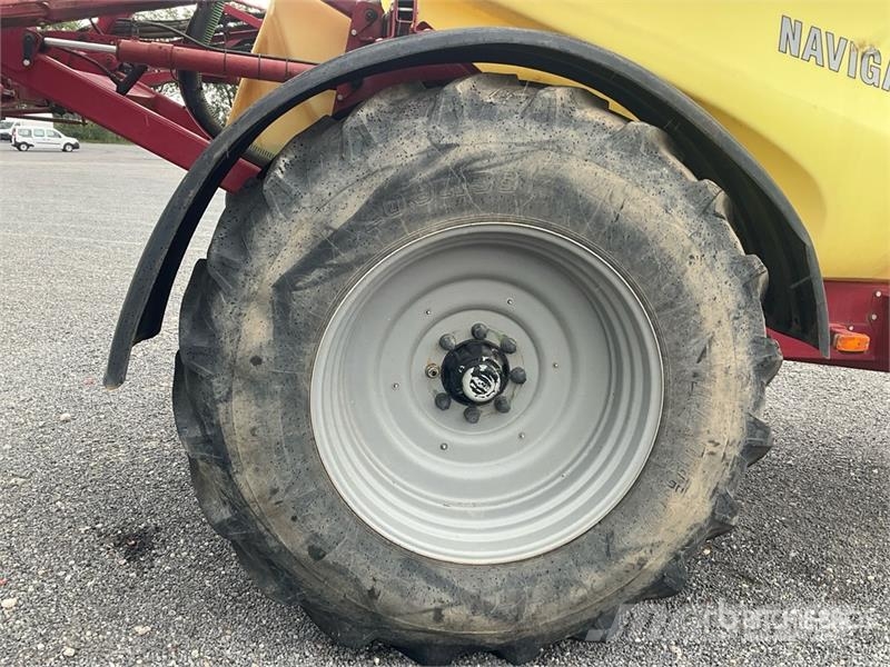 Hardi Navigator 4000 S/A Pull-Type Sprayer Dragna sprutor