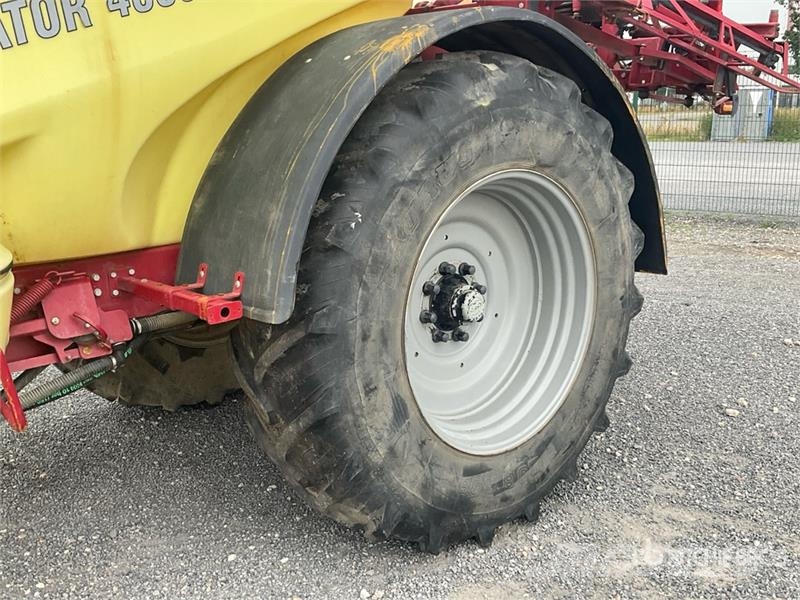 Hardi Navigator 4000 S/A Pull-Type Sprayer Dragna sprutor