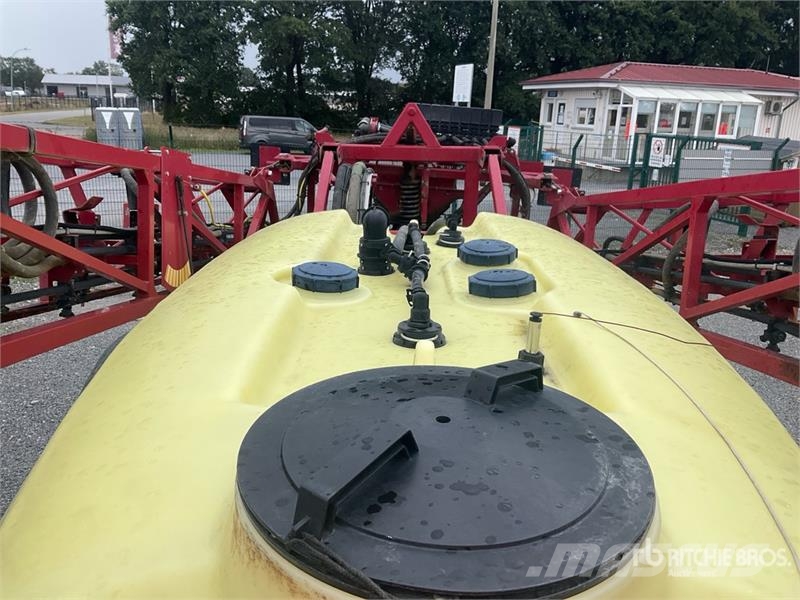 Hardi Navigator 4000 S/A Pull-Type Sprayer Dragna sprutor