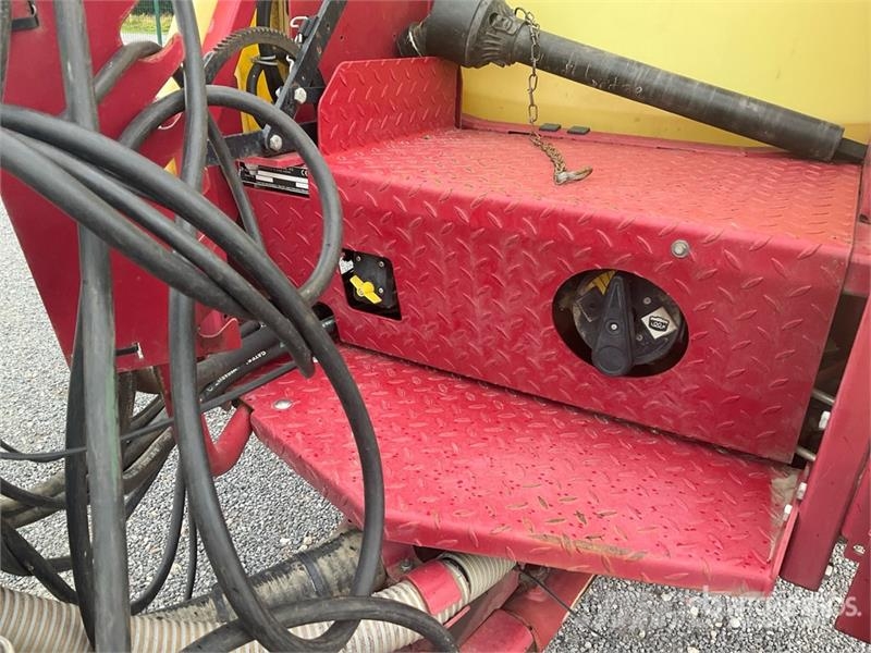 Hardi Navigator 4000 S/A Pull-Type Sprayer Dragna sprutor