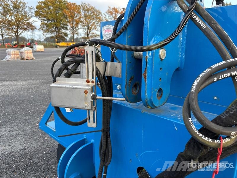 Hatzenbichler Maishackmaschine Heckanbau 6 m 3-Point Cultivator Kultivatorer