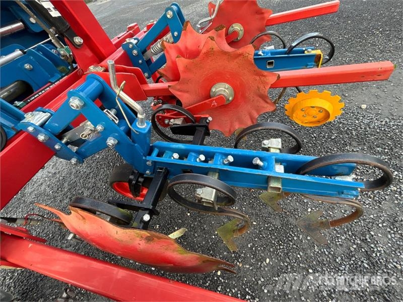 Hatzenbichler Maishackmaschine Heckanbau 6 m 3-Point Cultivator Kultivatorer