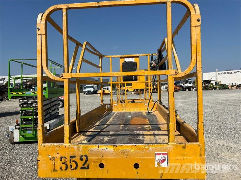 Haulotte Comact 12 Electric Scissor Lift Saxliftar