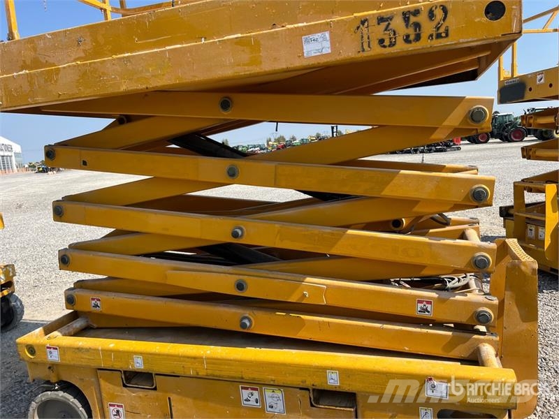 Haulotte Comact 12 Electric Scissor Lift Saxliftar