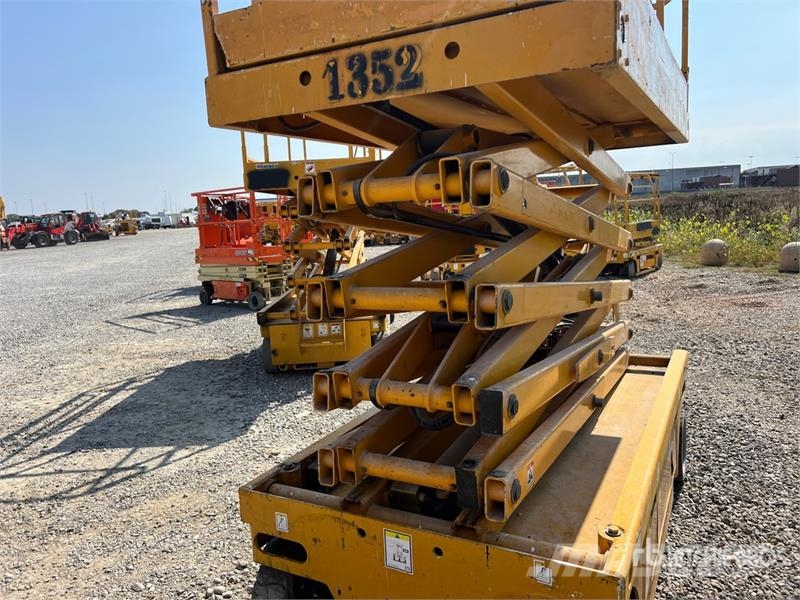 Haulotte Comact 12 Electric Scissor Lift Saxliftar