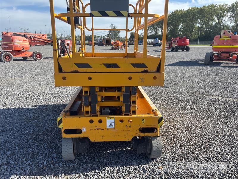 Haulotte Compact 10 Electric Scissor Lift Šķerveida pacēlāji