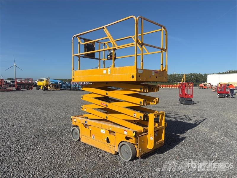Haulotte Compact 10 Electric Scissor Lift Šķerveida pacēlāji