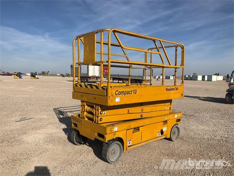 Haulotte Compact 10 Electric Electric Scissor Lift Nůžková zvedací plošina