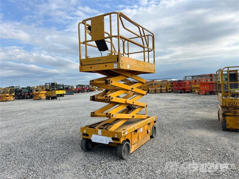 Haulotte Compact 10 Electric Scissor Lift Škarjaste dvižne ploščadi