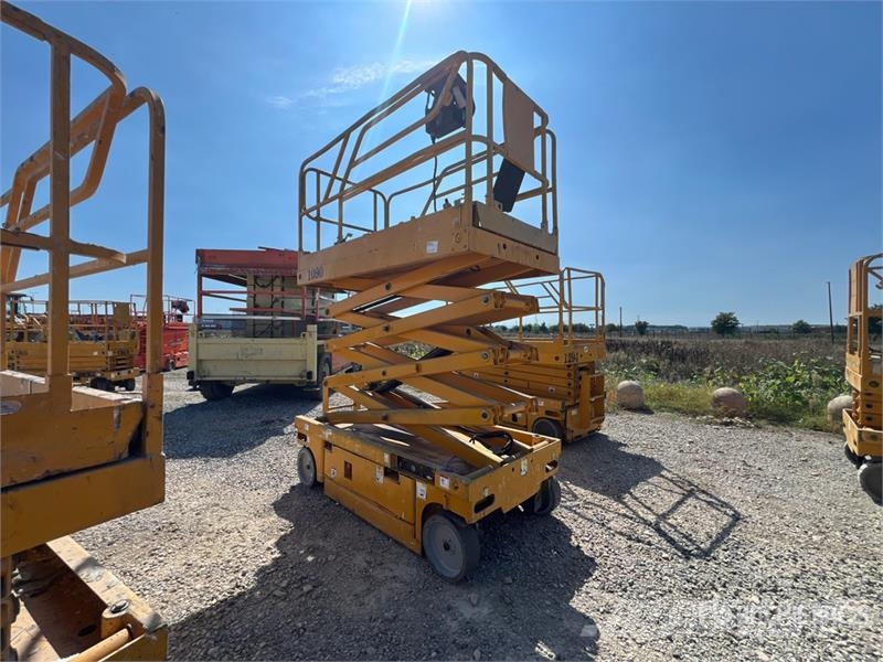 Haulotte Compact 10 Electric Scissor Lift Ανυψωτήρες ψαλιδωτής άρθρωσης