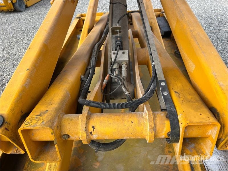 Haulotte Compact 10 Electric Scissor Lift Škarjaste dvižne ploščadi