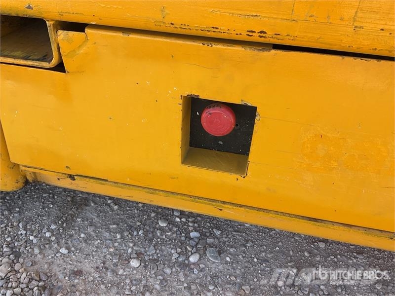 Haulotte Compact 10 Electric Electric Scissor Lift Nůžková zvedací plošina