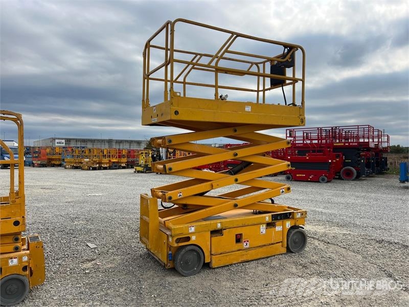 Haulotte Compact 10 Electric Scissor Lift Škarjaste dvižne ploščadi